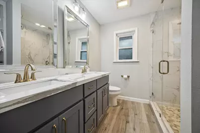 9710 Bob White Drive, Houston, TX 77096 - Photo 19