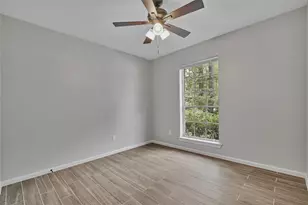 7 E Brookberry Ct, The Woodlands, TX 77381 - Photo 21