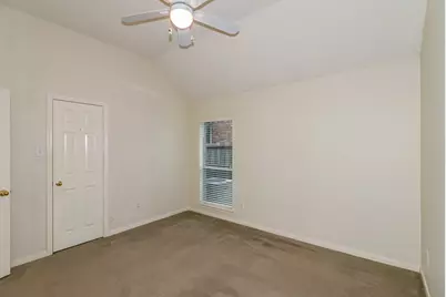 405 Meadow Bend Drive, Friendswood, TX 77546 - Photo 15