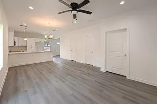 8617 Hoffman St, Houston, TX 77016 - Photo 9