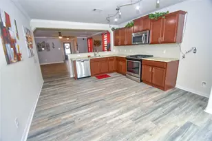 12114 Helvick Cres Ave, Houston, TX 77051 - Photo 9