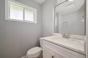 10659 Hazelhurst Dr, Houston, TX 77043 - Photo 31