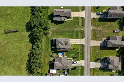 6623 Blimp Base Blvd, Hitchcock, TX 77563 - Photo 25