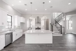 3327 Beverly Frst Dr, Houston, TX 77057 - Photo 3