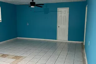 9314 Valley Stream St, Houston, TX 77037 - Photo 17