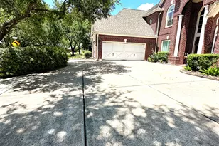 3311 Oakland Dr, Sugar Land, TX 77479 - Photo 5