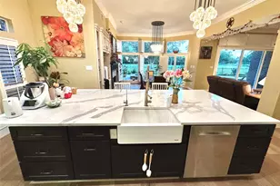 3311 Oakland Dr, Sugar Land, TX 77479 - Photo 9