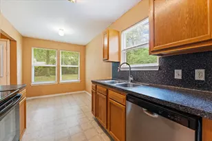 10344 Royal Damon Dr, Conroe, TX 77303 - Photo 11