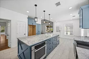 1305 Buttonwood Dr, Friendswood, TX 77546 - Photo 7