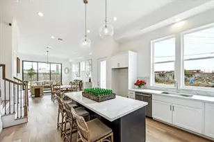 1006 Golden Nectar, Houston, TX 77008 - Photo 3