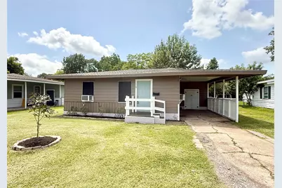 119 Oak Drive, Lake Jackson, TX 77566 - Photo 1