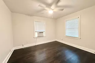 119 Oak Dr, Lake Jackson, TX 77566 - Photo 9