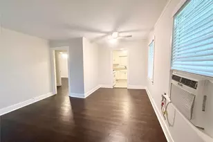 119 Oak Dr, Lake Jackson, TX 77566 - Photo 3