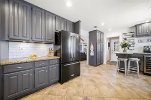 2705 Woodcliff Ct, College Station, TX 77845 - Photo 15