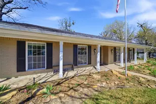 2705 Woodcliff Ct, College Station, TX 77845 - Photo 3