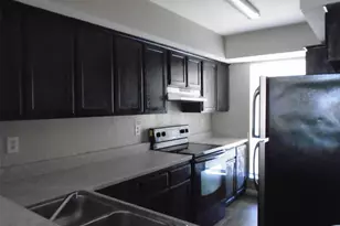 12651 Windsor Village Dr, Houston, TX 77071 - Photo 9