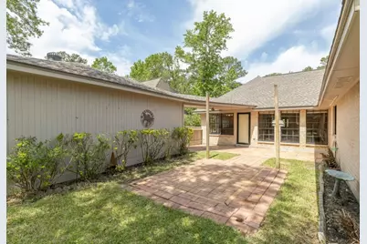 3926 Oak Gardens Drive, Houston, TX 77339 - Photo 21