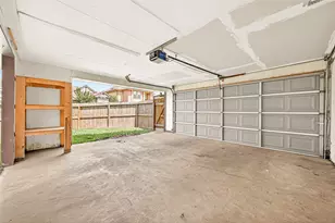 13823 Royal Oak St, Houston, TX 77083 - Photo 37