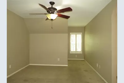 13322 Castlecombe Drive, Houston, TX 77044 - Photo 11