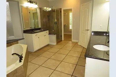 13322 Castlecombe Drive, Houston, TX 77044 - Photo 9