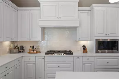 1014 Lakemont Bend Lane, Pinehurst, TX 77362 - Photo 19