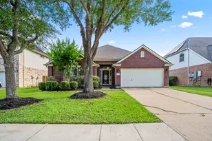 9114 Carriage Point Dr, Sugar Land, TX 77479 - Photo 3