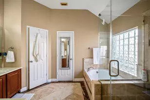 9114 Carriage Point Dr, Sugar Land, TX 77479 - Photo 31