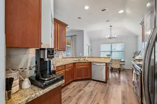 9114 Carriage Point Dr, Sugar Land, TX 77479 - Photo 7