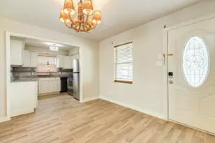 805 Seashell Dr, Surfside Beach, TX 77541 - Photo 5