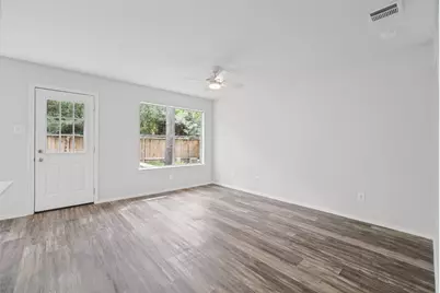 178 S Walden Elms Circle, The Woodlands, TX 77382 - Photo 7
