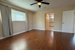 318 Big Hollow Ln, Houston, TX 77042 - Photo 13