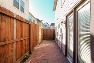 1314 Sherwood Springs Ln, Houston, TX 77043 - Photo 13