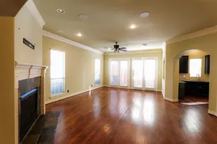 1314 Sherwood Springs Ln, Houston, TX 77043 - Photo 5