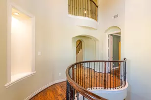 1314 Sherwood Springs Ln, Houston, TX 77043 - Photo 17