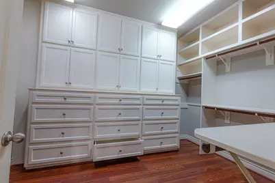 1314 Sherwood Springs Lane, Houston, TX 77043 - Photo 23