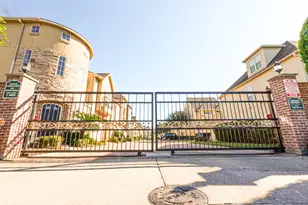 1314 Sherwood Springs Ln, Houston, TX 77043 - Photo 37