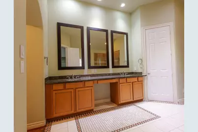 1314 Sherwood Springs Lane, Houston, TX 77043 - Photo 35