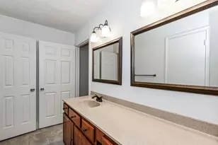 7923 Dawnridge Dr, Houston, TX 77071 - Photo 7