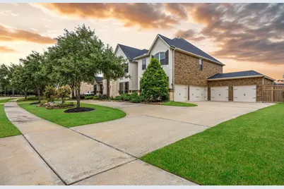6011 Cross Creek Harbor Lane, Fulshear, TX 77441 - Photo 3