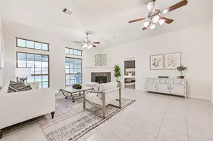2910 Apache St, League City, TX 77573 - Photo 7