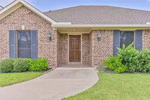 2910 Apache St, League City, TX 77573 - Photo 3