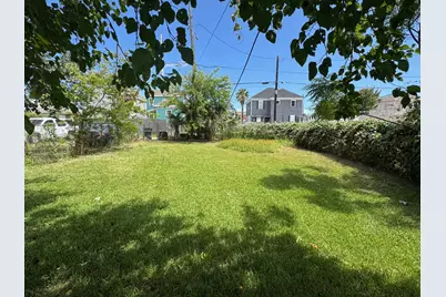 3621 Winnie Street, Galveston, TX 77550 - Photo 3
