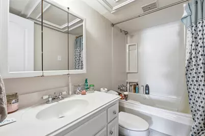 3131 Southwest Freeway #B21, Houston, TX 77098 - Photo 15