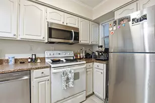 3131 Southwest Fwy, Houston, TX 77098 - Photo 7