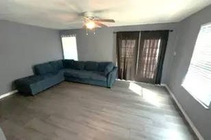 309 S 3rd St, Highlands, TX 77562 - Photo 5