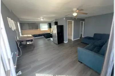 309 S 3rd Street #B, Highlands, TX 77562 - Photo 3