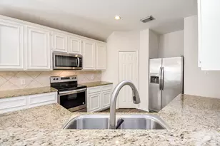 4826 Lawson Lake Ln, Richmond, TX 77407 - Photo 11