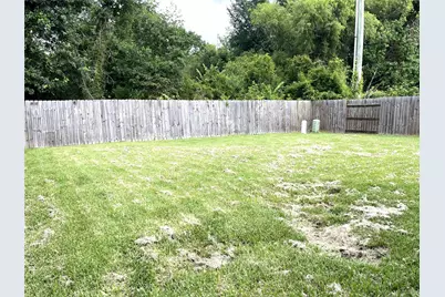 8603 W Highlands Crossing, Highlands, TX 77562 - Photo 23