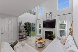 735 Worthshire St, Houston, TX 77008 - Photo 3