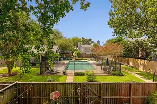 735 Worthshire St, Houston, TX 77008 - Photo 19